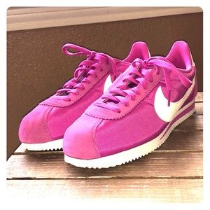 Women’s Nike Cortez Fuschia size 11